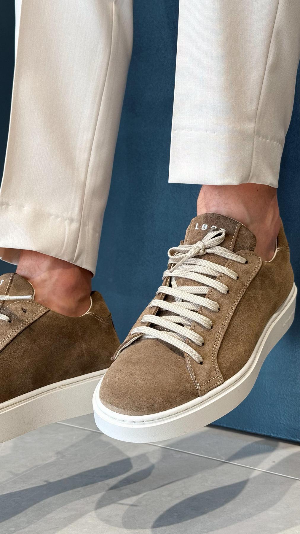 02657_197_1|9156366027a506baefafc73e712c4de1