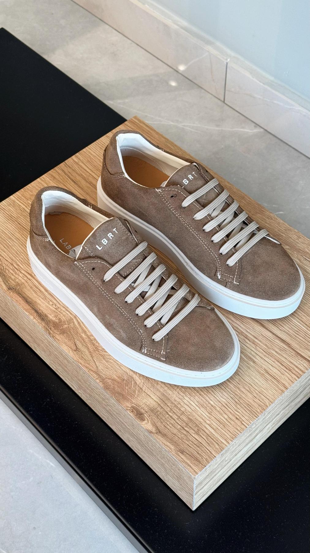 02657_197|8d9df4eb1e833df4574790f660836de9